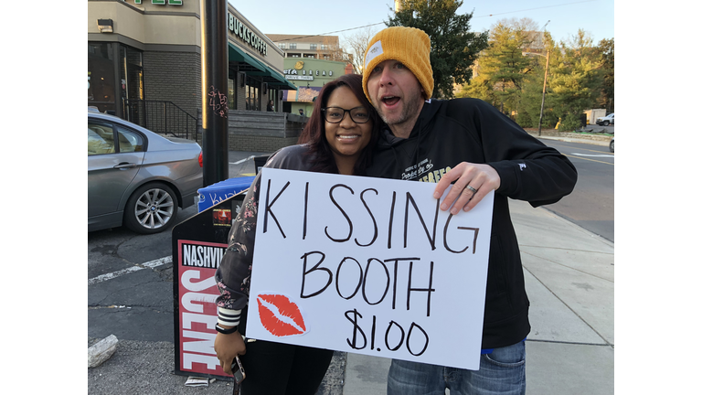 LB Kissing Booth 12