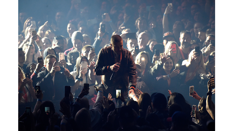 Justin Timberlake Performs the Hits on The Man Of The Woods Tour Opening Night