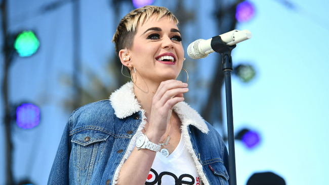 Katy Perry Reveals Her Hit Single That She Has Trouble Singing News Radio 1200 Woai - firework by katy perry roblox id