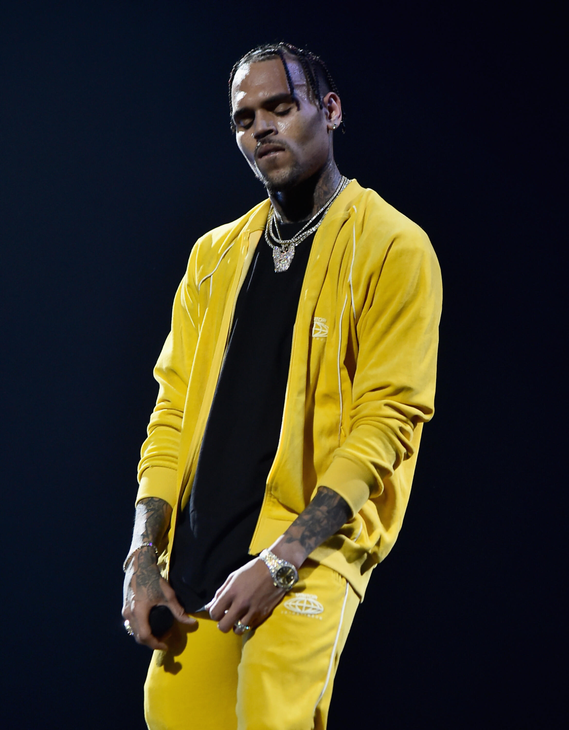 Chris Brown Caught With WHITE POWDER Up His Nose!!!! Hope He's Not On