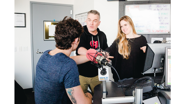 Shawn Mendes with Valentine In The Morning - 3/26