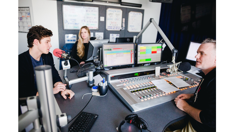 Shawn Mendes with Valentine In The Morning - 3/26