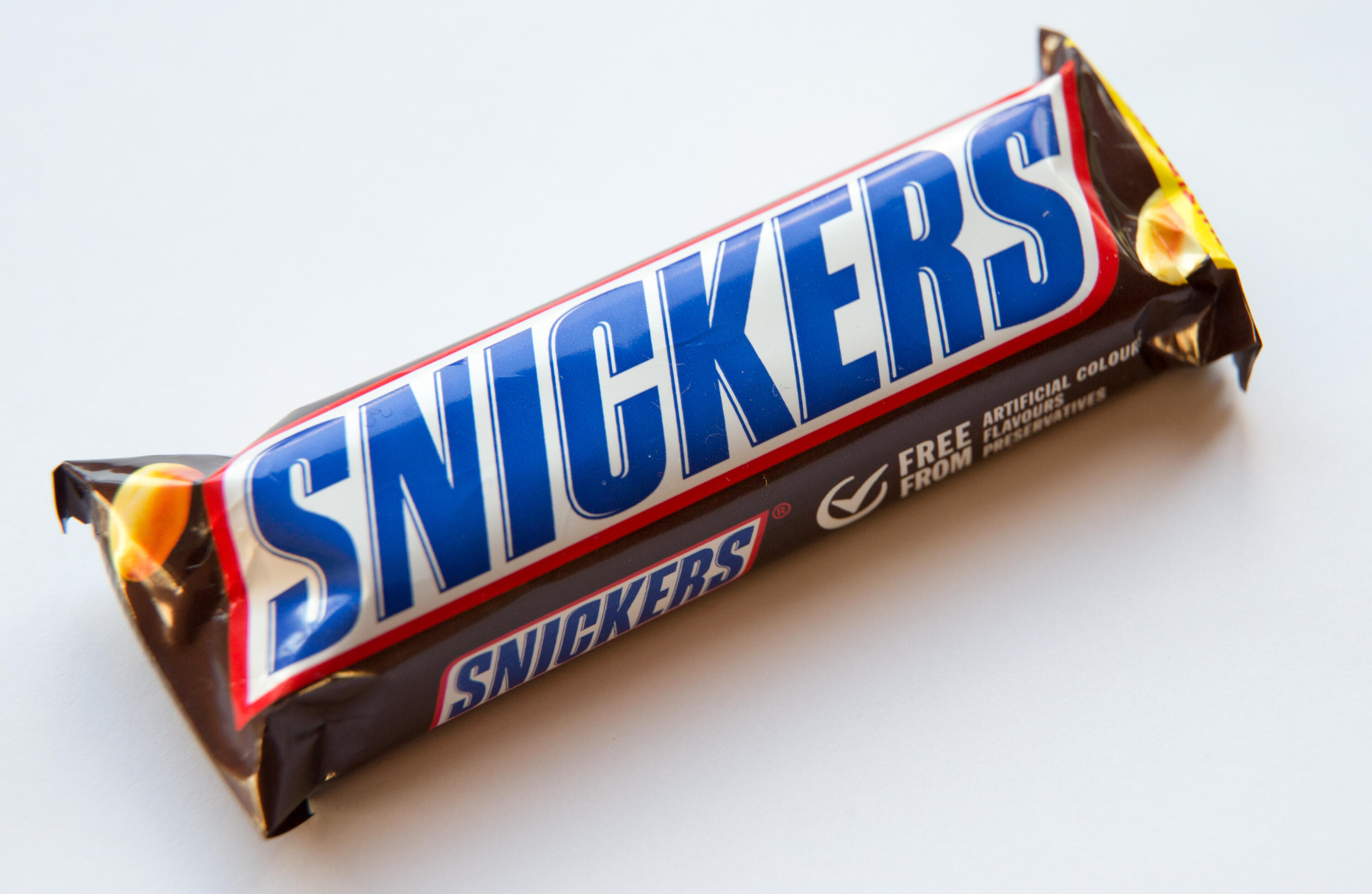 snickers chocolate logo