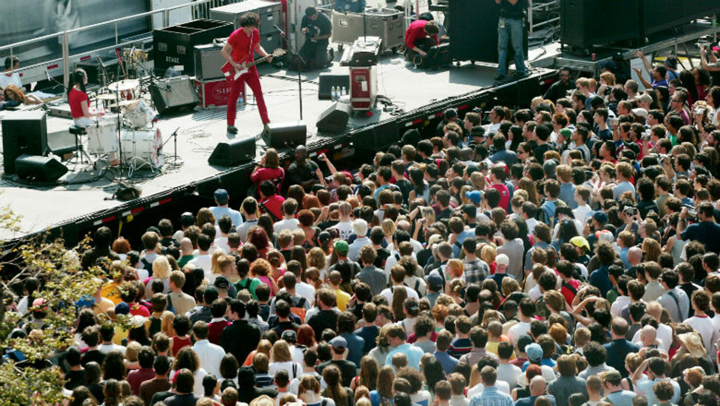 Concert White Stripes