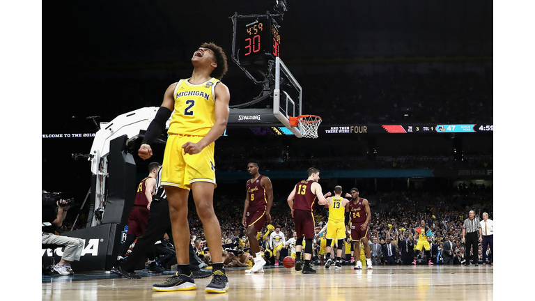 Jordan Poole #2 of the Michigan Wolverines 