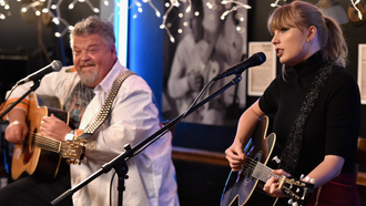  - Taylor Swift Plays Surprise Set, Shoots Whiskey At Nashville Cafe