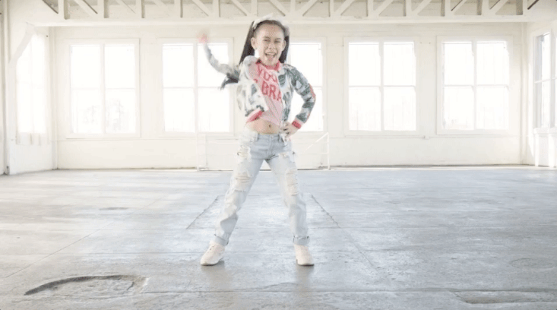 Meghan Trainor "No Excuses" Dance Video