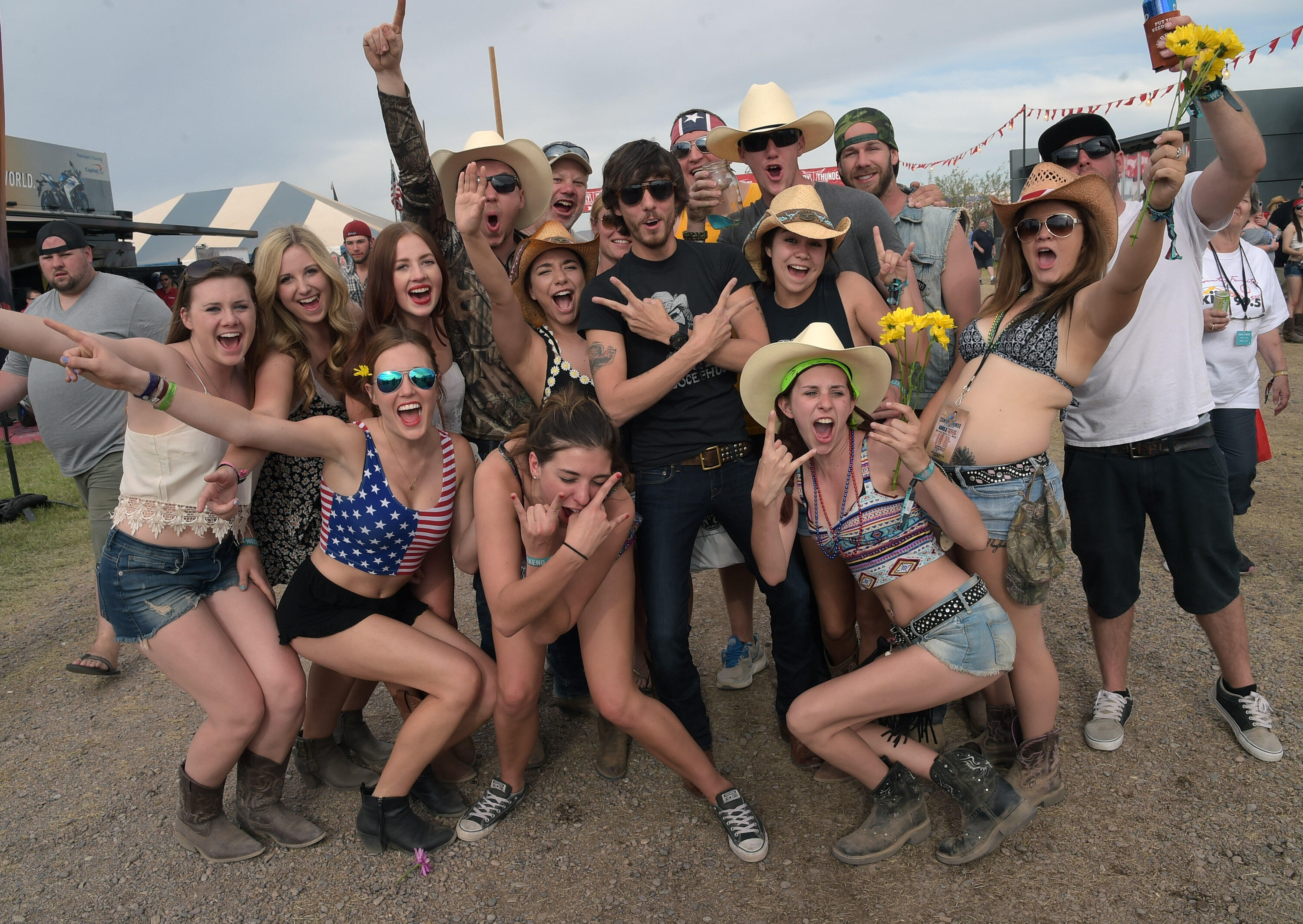 10 Things You Need To Bring To Country Thunder 2018 - Thumbnail Image