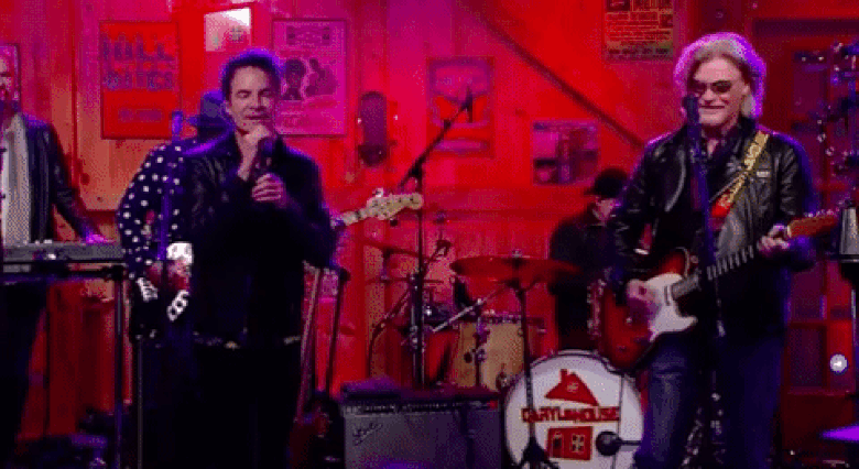 Daryl Hall & John Oates with Train