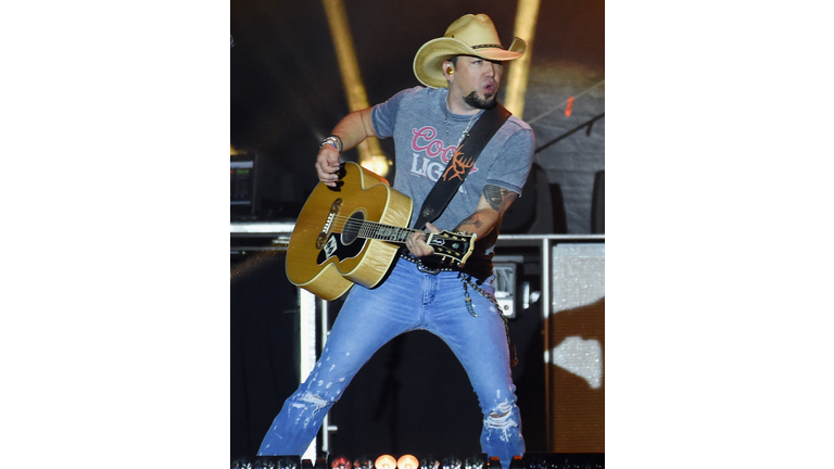 Jason Aldean Rocks Day 2 Of Country Thunder!