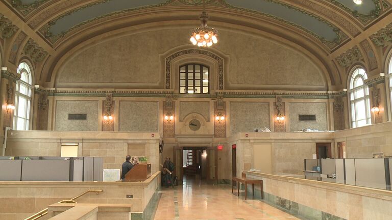 Des Moines City Hall. Photo by WHO TV 