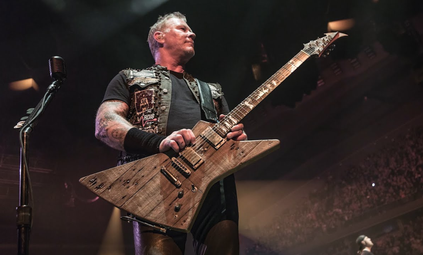 James hetfield guitars. Гитара Hetfield Metallica. Металлика гитарист Хэтфилд. Metallica гитара Хэтфилда.