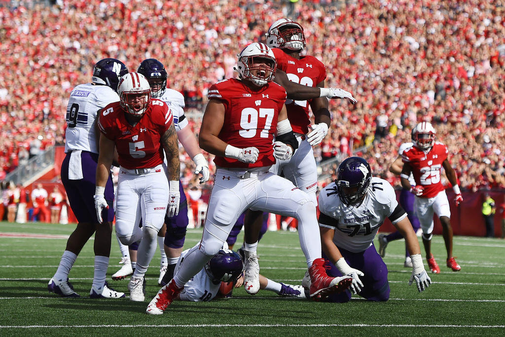 Spring Football 1-on-1: Isaiahh Loudermilk - Thumbnail Image