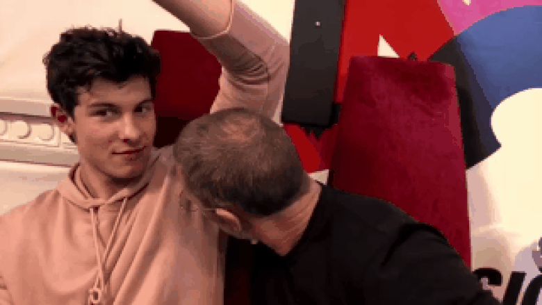 Shawn Mendes gets his armpit sniffed