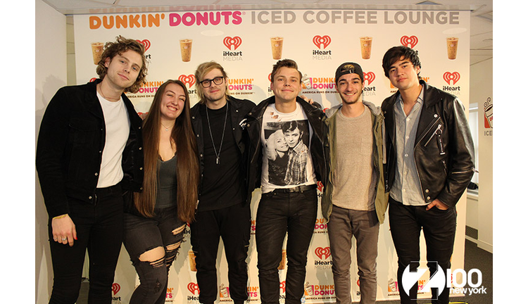 5SOS Meet Fans in our #DDICL