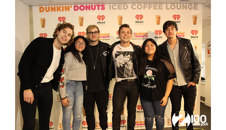 5SOS Meet Fans in our #DDICL