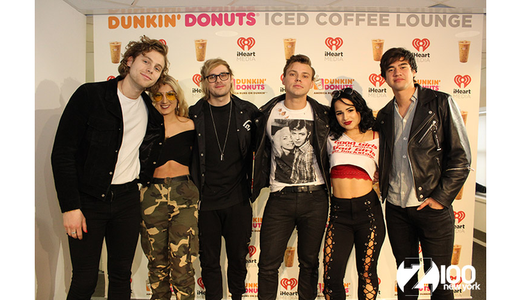 5SOS Meet Fans in our #DDICL