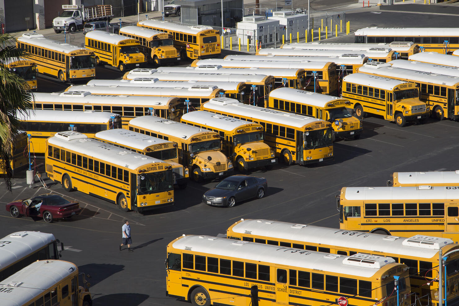 lausd-school-workers-vote-to-authorize-a-strike-iheart