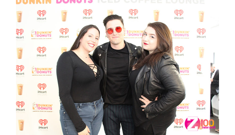 Logan Henderson Meets Fans in our #DDICL