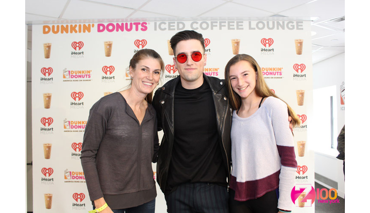 Logan Henderson Meets Fans in our #DDICL