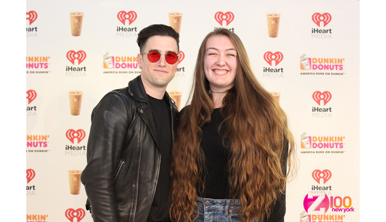 Logan Henderson Meets Fans in our #DDICL