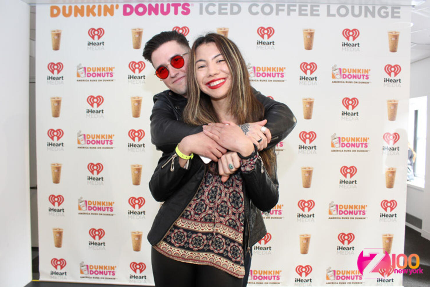 Logan Henderson Meets Fans in our #DDICL