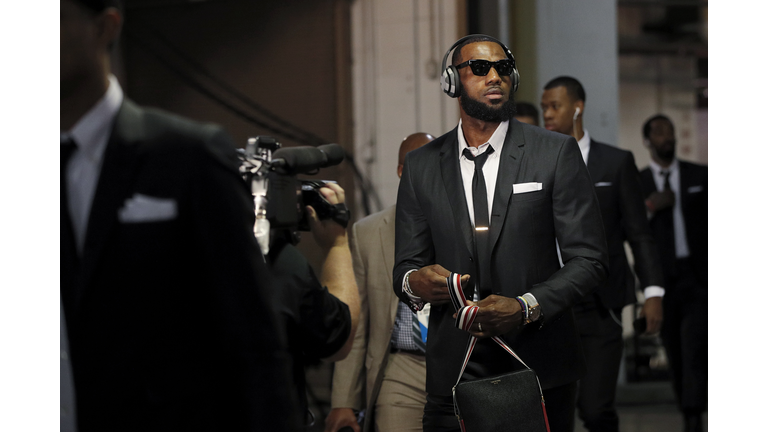 LeBron Buys Team Matching Suits 