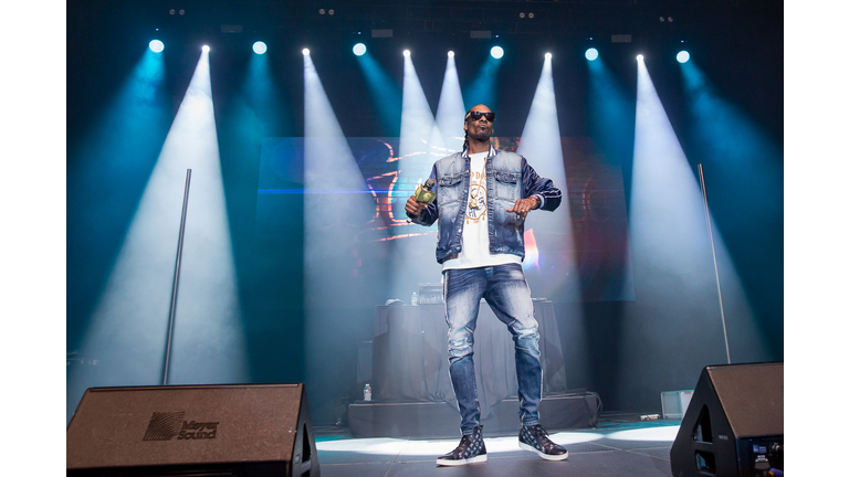 Snoop Dogg at accesso ShoWare Center with Migos and Grynch