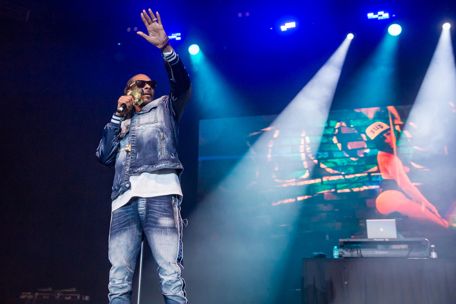 Snoop Dogg at accesso ShoWare Center with Migos and Grynch