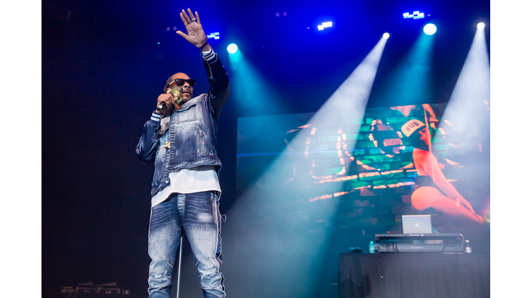 Snoop Dogg at accesso ShoWare Center with Migos and Grynch