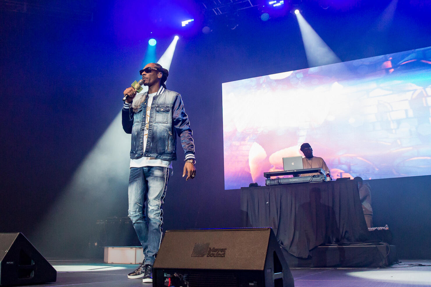 Snoop Dogg at accesso ShoWare Center with Migos and Grynch