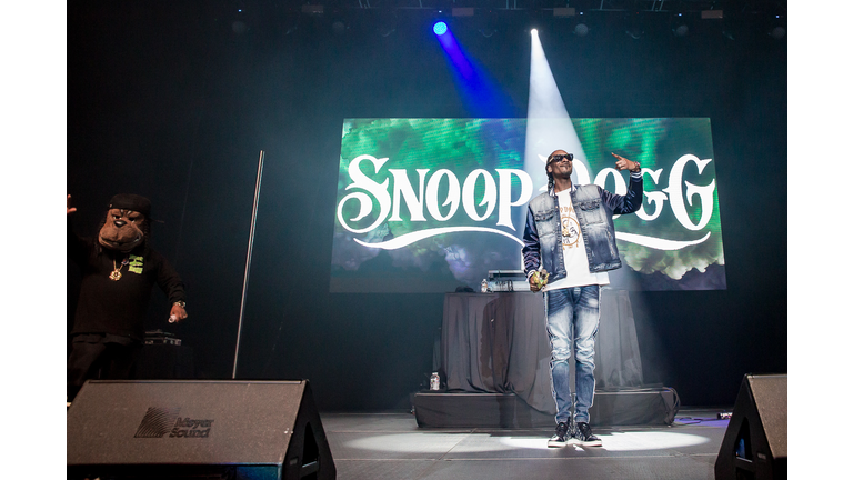 Snoop Dogg at accesso ShoWare Center with Migos and Grynch