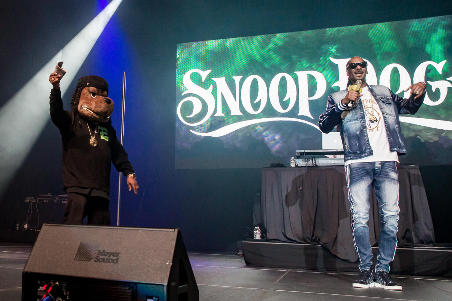 Snoop Dogg at accesso ShoWare Center with Migos and Grynch