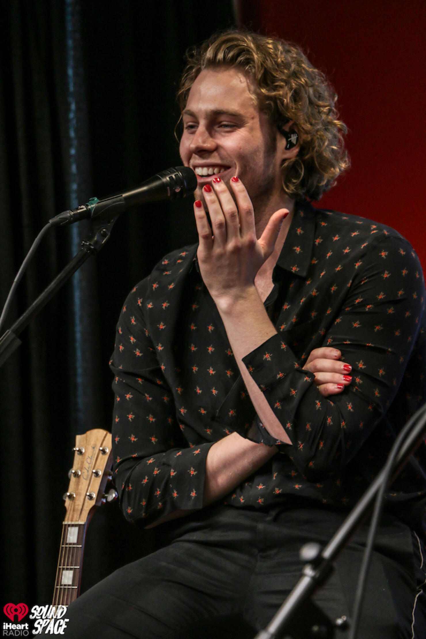 5 Seconds Of Summer Perform @ 104.7 KISS FM