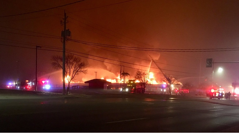 Plaza Lanes fire December 18, 2017. Des Moines Fire Department photo