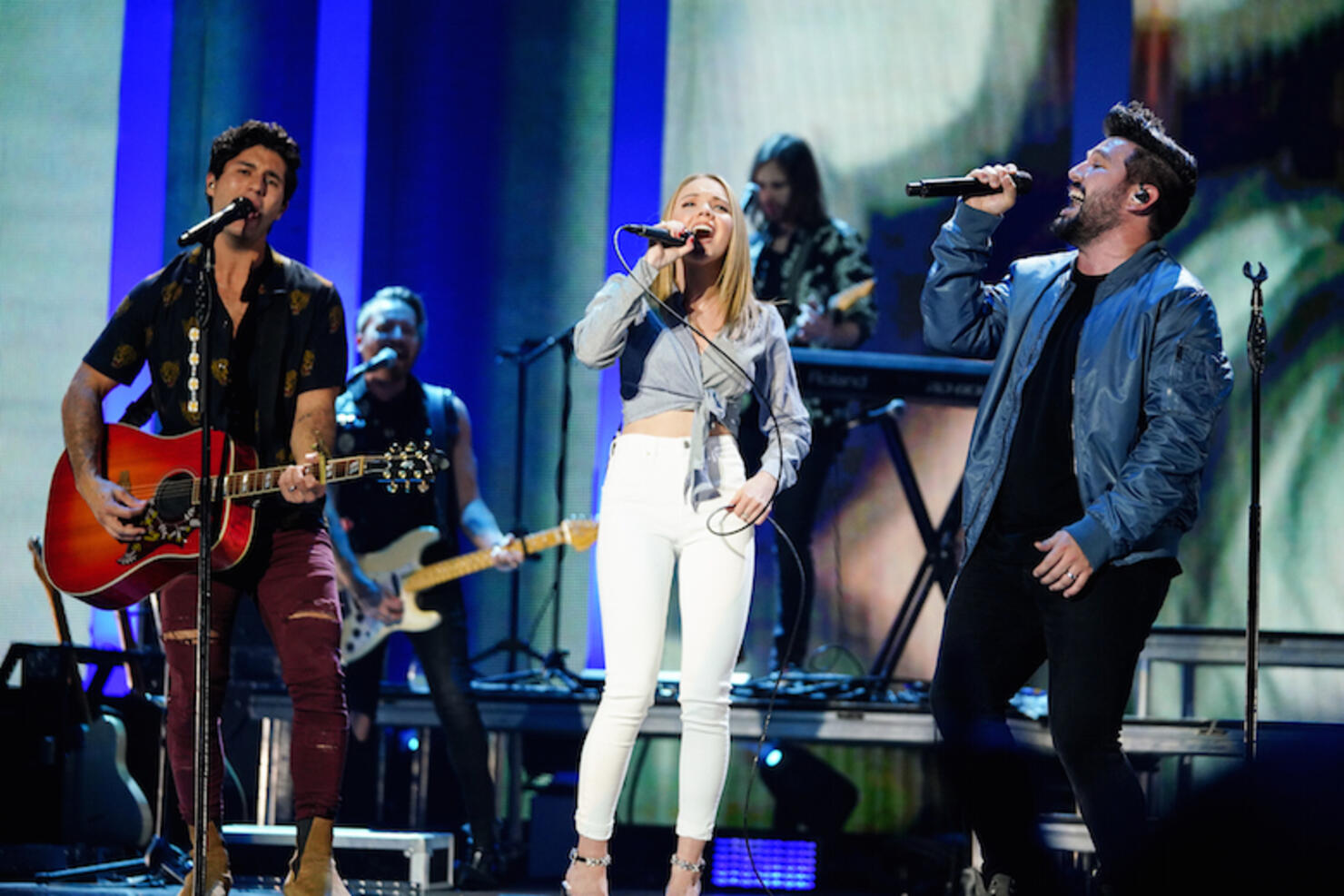 Dan + Shay surprise the iHeartCountry crowd with Daneille Bradbery collaboration.