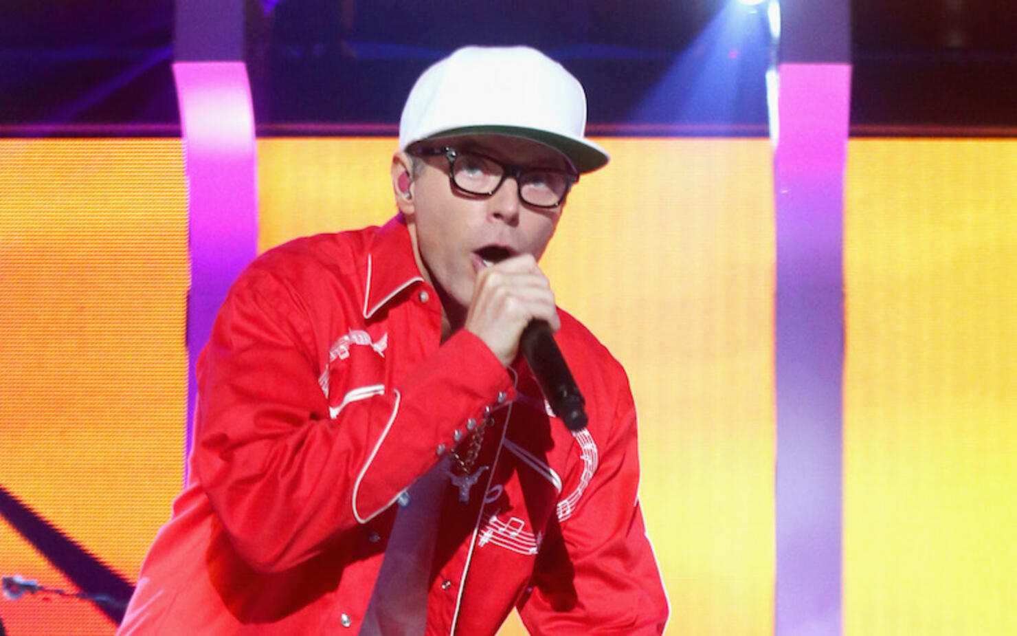 Bobby Bones crashes Sugarland's set at the iHeartCountry Festival