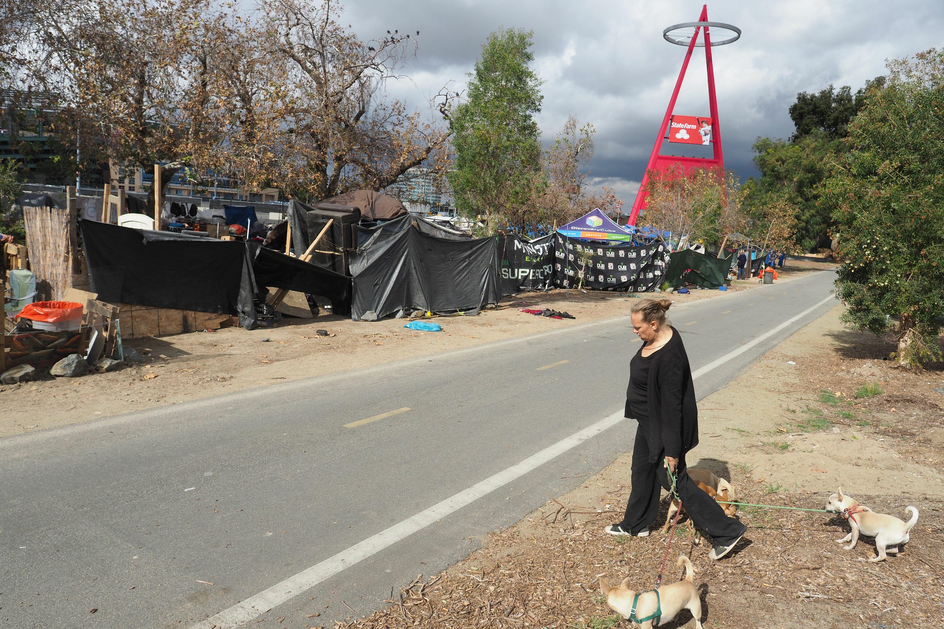 L.A. County Approves $402M to Fight Homelessness - Thumbnail Image