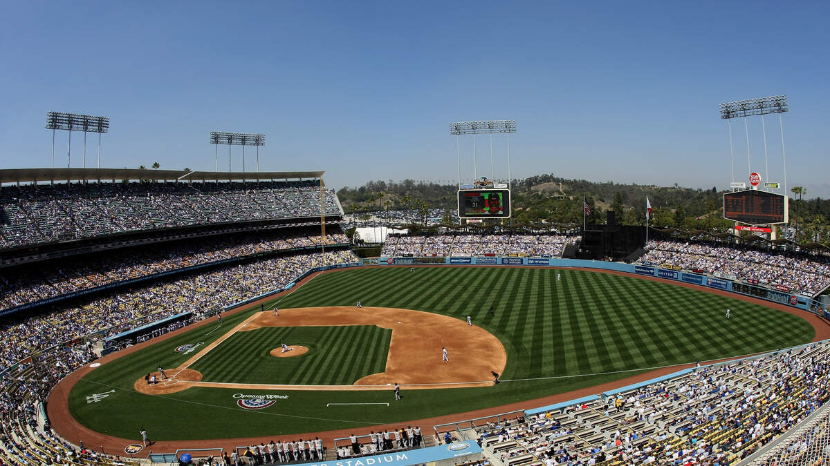 Joe Davis and Orel Hershiser are on fewer Dodgers broadcasts together.  Here's why : r/Dodgers