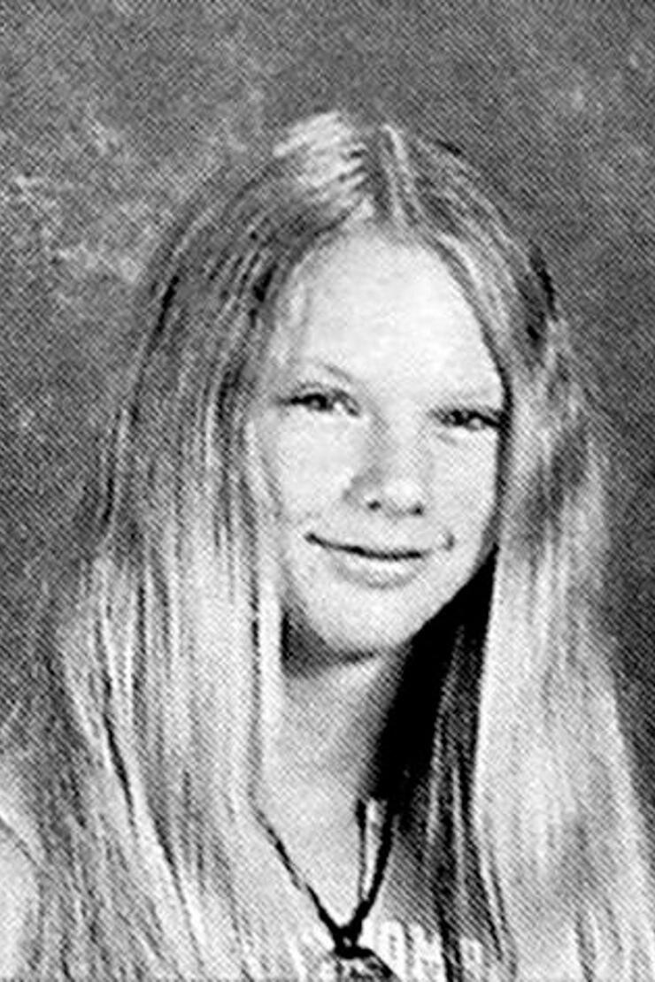 49 Celebrity Yearbook Photos: Before They Were Famous ...