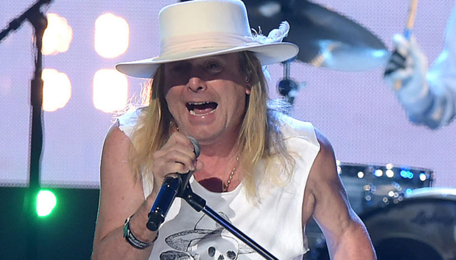 Cheap Trick Celebrates Summer in New Single