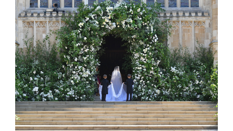 Meghan enters the chapel