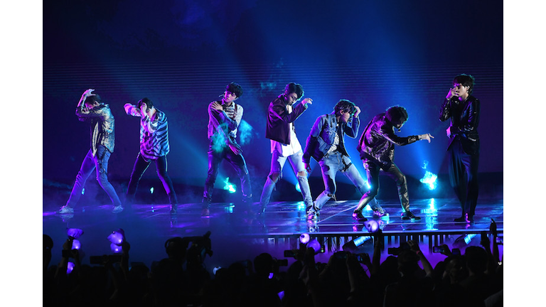 BTS performs at Billboard Music Awards 2018