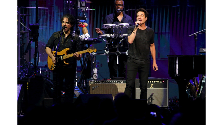 Hall And Oates with Train