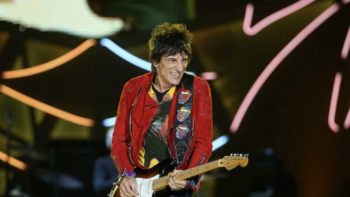 Ronnie Wood on X: 🙏Now Jeff has gone, I feel like one of my band of  brothers has left this world, and I'm going to dearly miss him. I'm sending  much sympathy