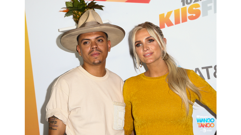  Evan Ross (L) and Ashlee Simpson arrive at the 2018 iHeartRadio Wango Tango by AT&T at Banc of California Stadium on June 2, 2018 in Los Angeles, California.