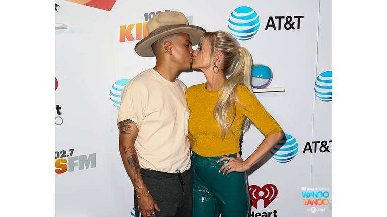  Evan Ross (L) and Ashlee Simpson arrive at the 2018 iHeartRadio Wango Tango by AT&T at Banc of California Stadium on June 2, 2018 in Los Angeles, California.