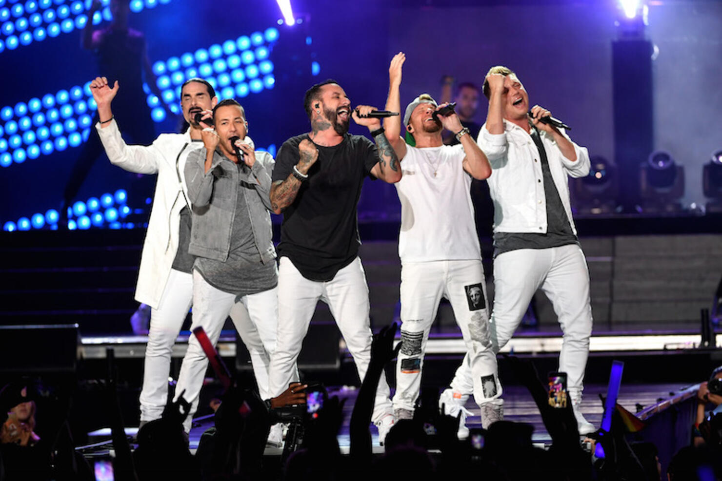 T show. 2022 Vancouver Backstreet boys. Бэкстрит бойс начало. Бэкстрит бойс последний клип. Бэкстрит бойс еще поют.