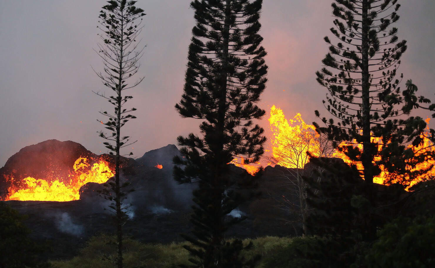 Lava flow on Hawaii's big island cuts of Kapoho