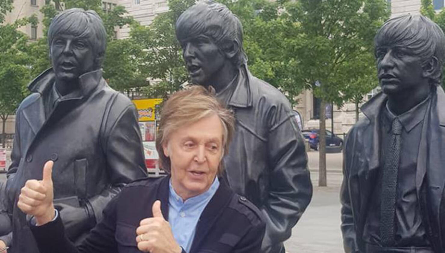 Paul McCartney Runs Into Beatles Tour in Liverpool